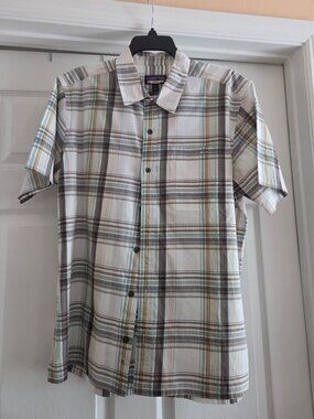 Patagonia Short Sleeve Button Shirt Size Large
